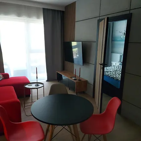 Baltic Red Apartament 科沃布热格